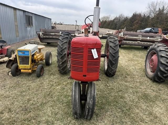 Image of Farmall Super C equipment image 1