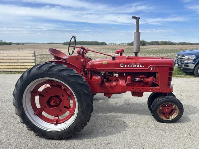 Image of Farmall H equipment image 4