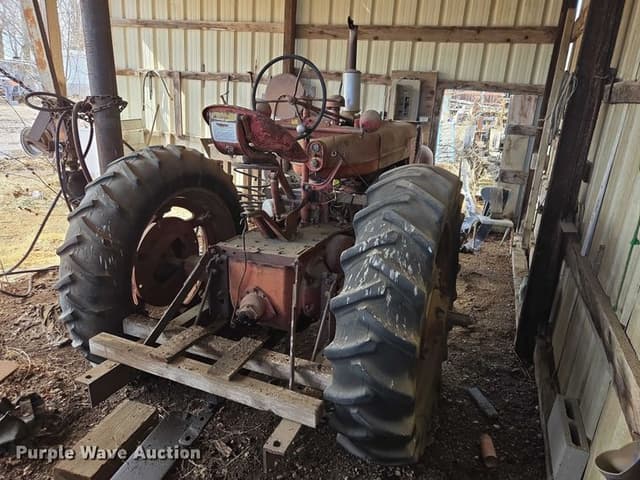 Image of International Harvester M equipment image 4