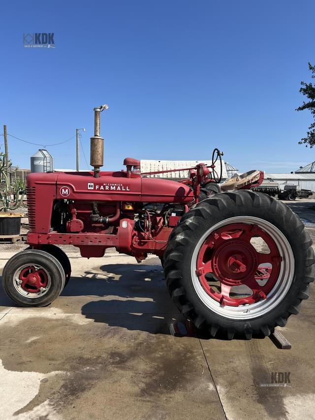Image of Farmall M equipment image 1