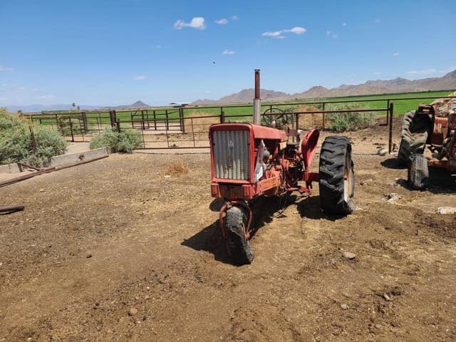 Image of International M equipment image 1