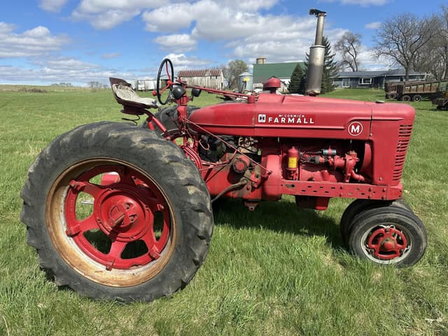 Image of Farmall M equipment image 3