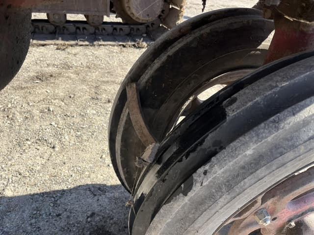 Image of Farmall M equipment image 2