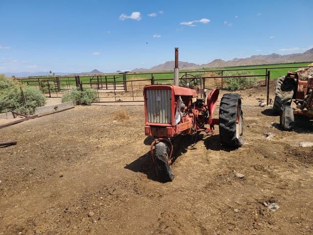Image of International M equipment image 1