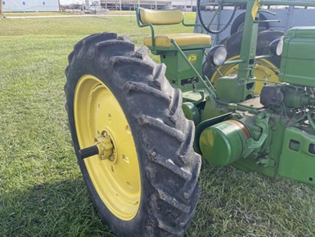 Image of John Deere B equipment image 3