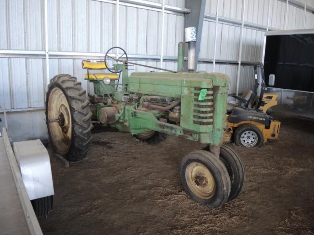 SOLD - 1951 John Deere B Tractors Less Than 40 HP | Tractor Zoom