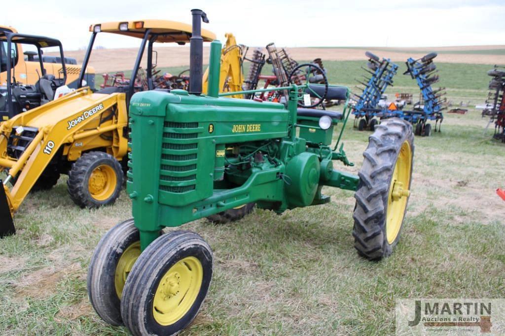 Image of John Deere B Primary image