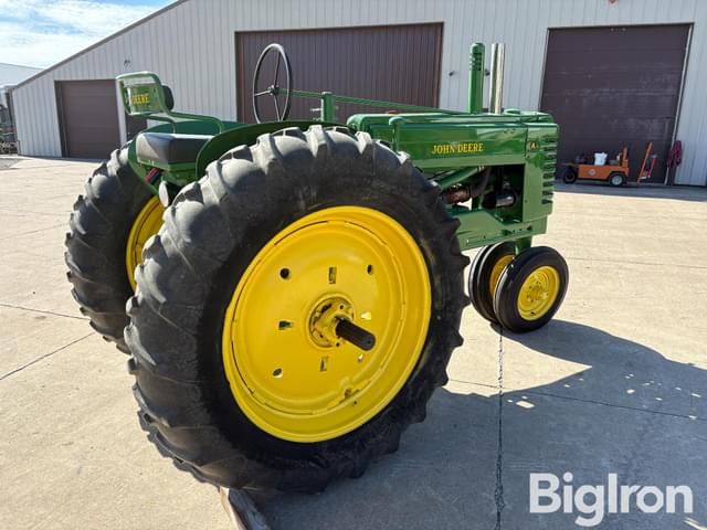Image of John Deere A equipment image 4