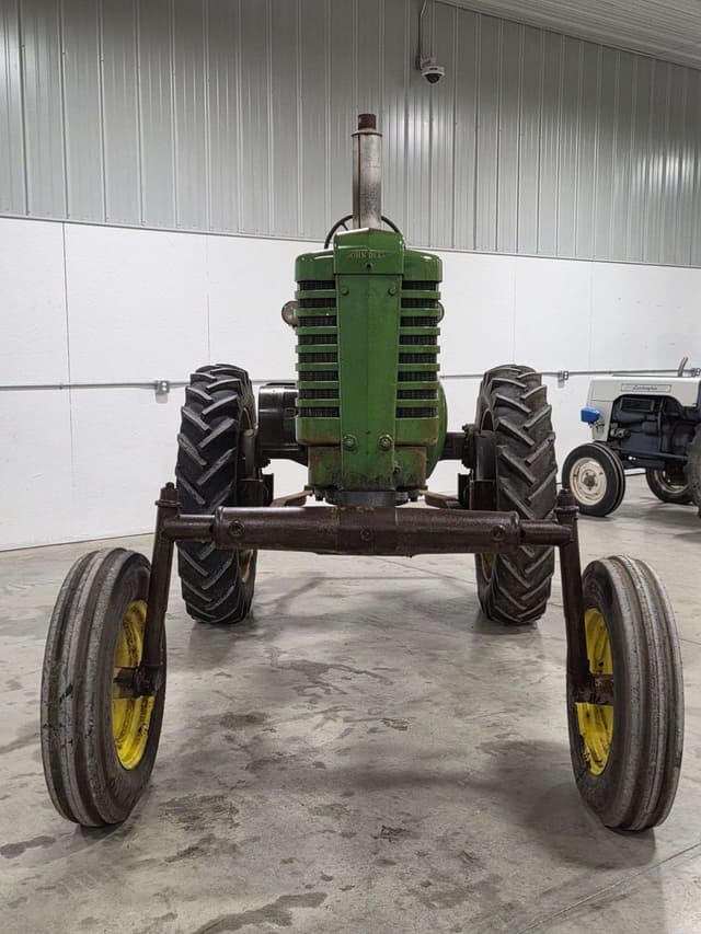 Image of John Deere A equipment image 1