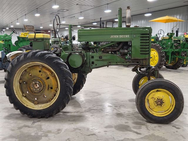 Image of John Deere A equipment image 3