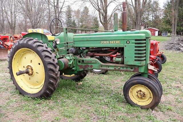 Image of John Deere B equipment image 1