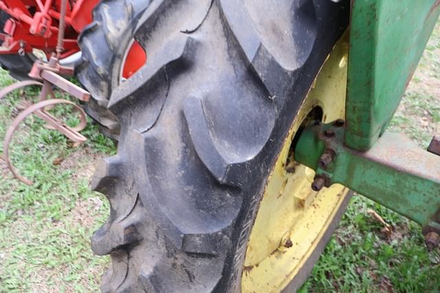 Image of John Deere B equipment image 3