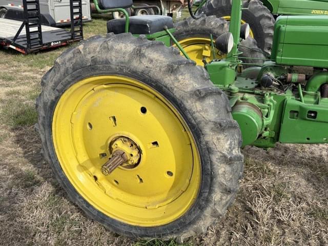 Image of John Deere B equipment image 4