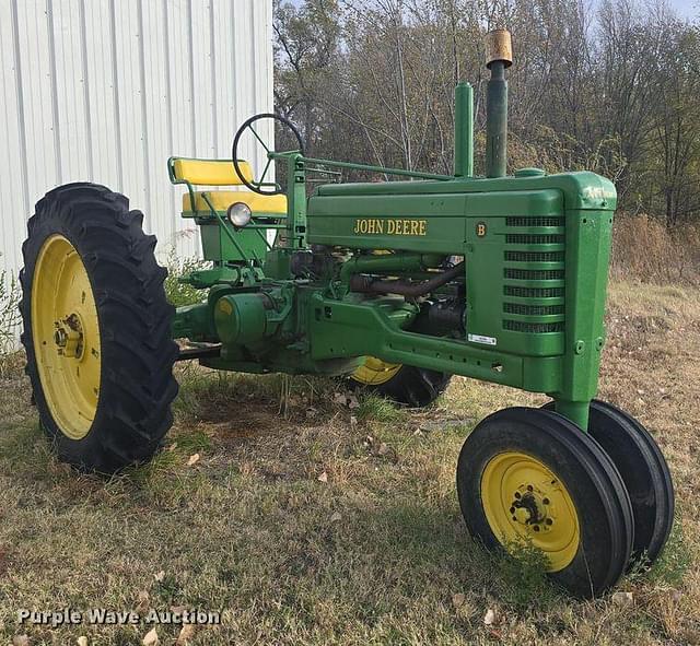 Image of John Deere B equipment image 2