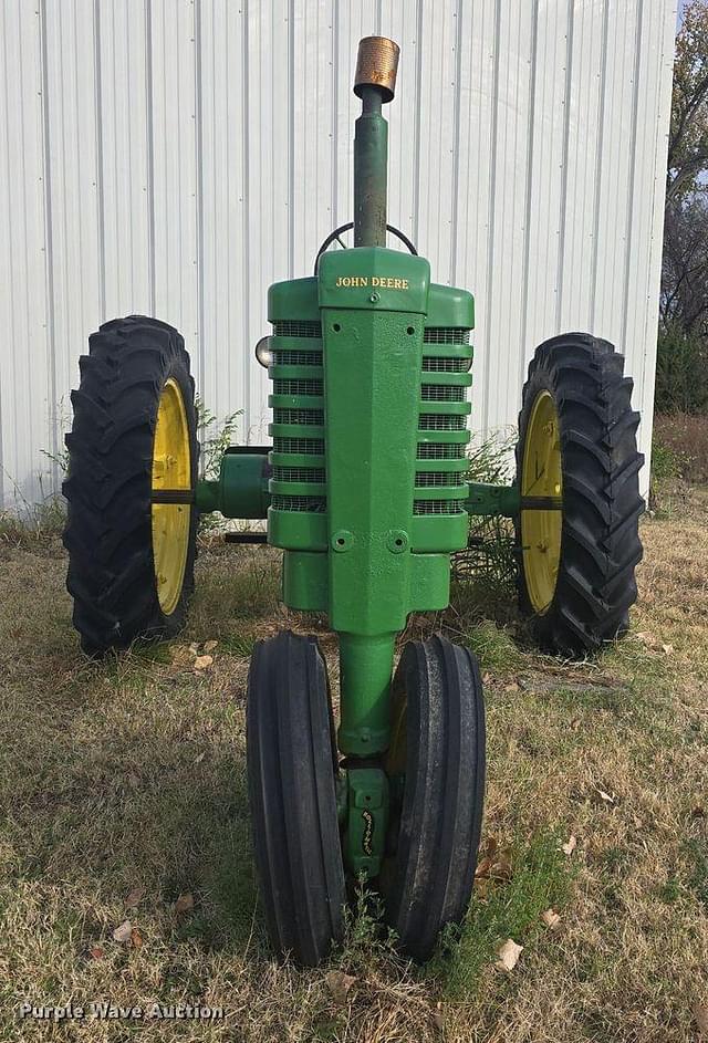 Image of John Deere B equipment image 1