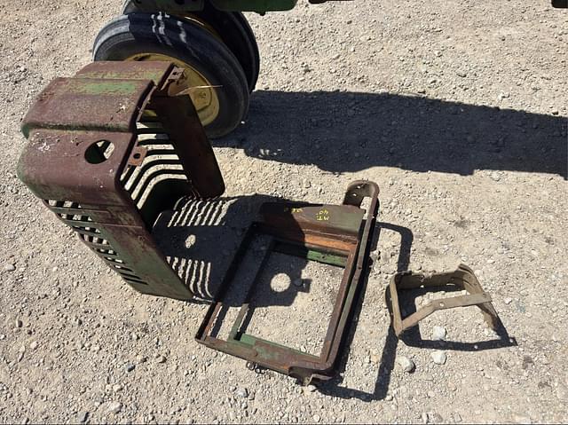 Image of John Deere MT equipment image 3