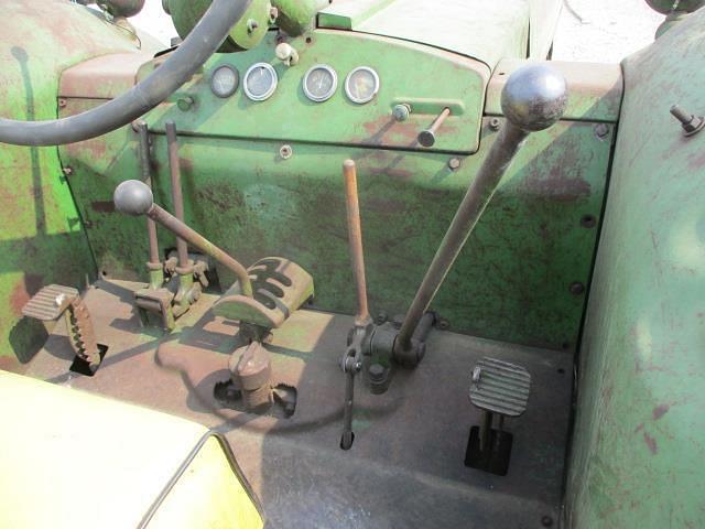 Main image John Deere R 27