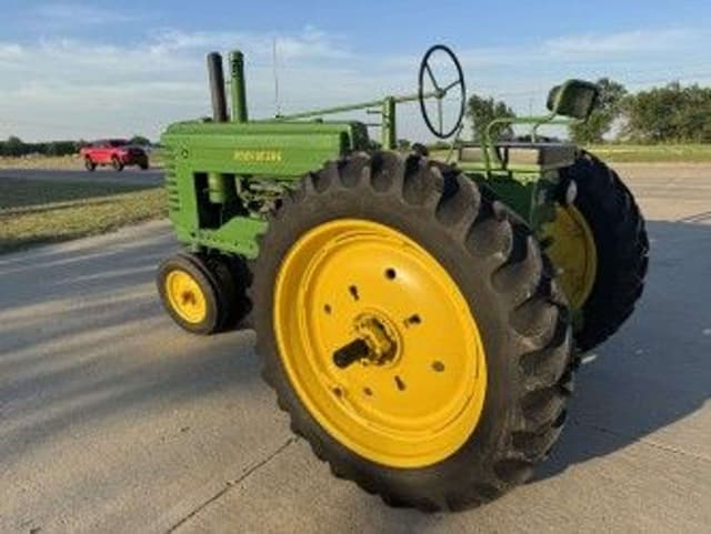 Image of John Deere A equipment image 2