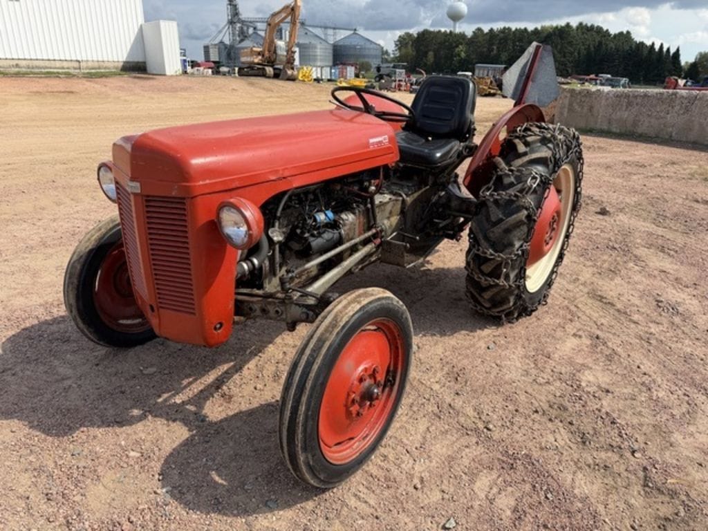 1951 Massey Ferguson TO-20 Equipment Image0