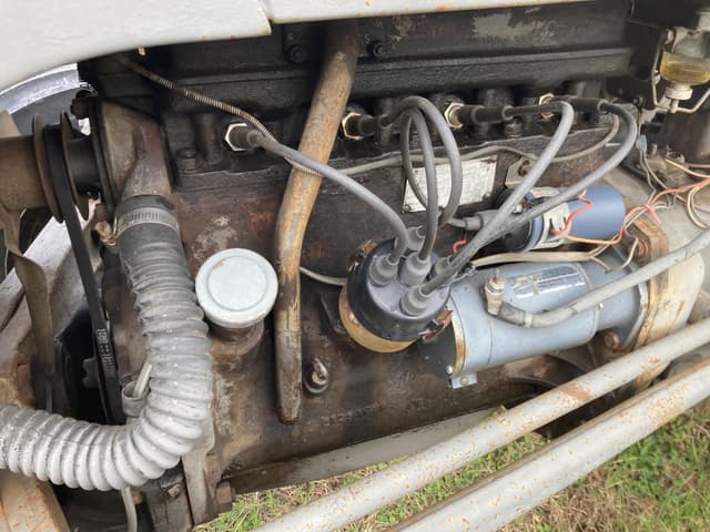 Image of Massey Ferguson TO30 equipment image 4