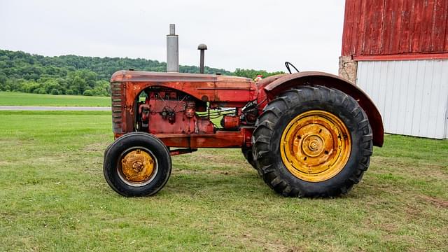 Image of Massey-Harris 55 equipment image 3