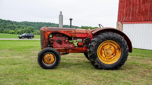 Image of Massey-Harris 55 equipment image 2