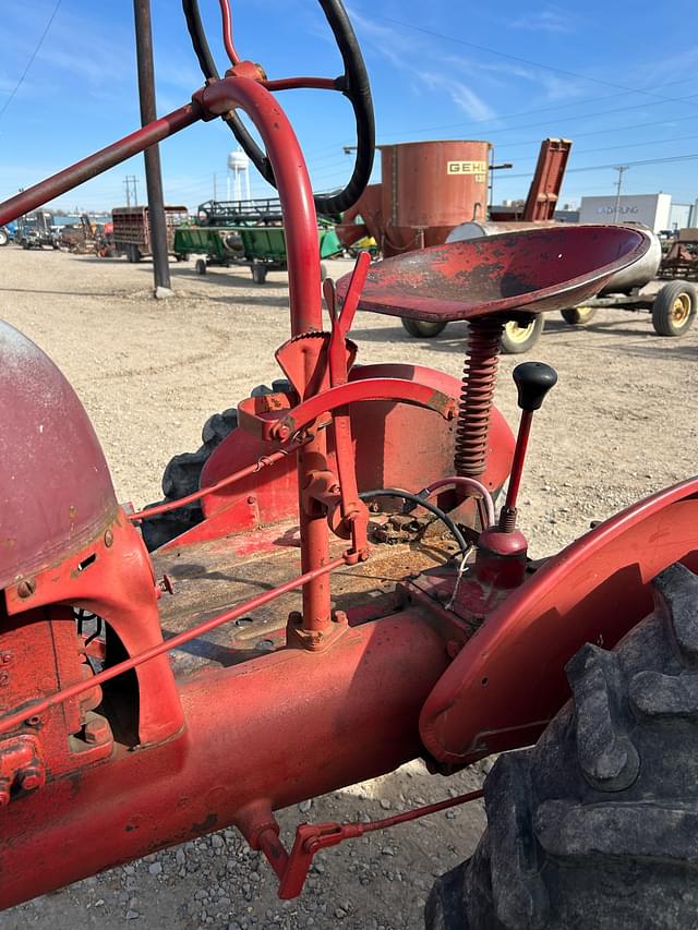 Image of Farmall Cub equipment image 2