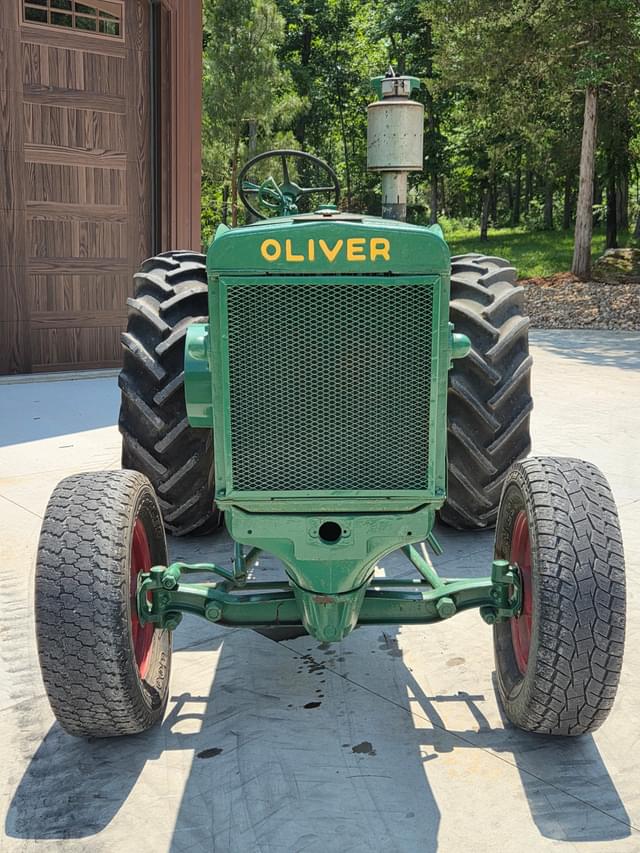 Image of Oliver 99 equipment image 1