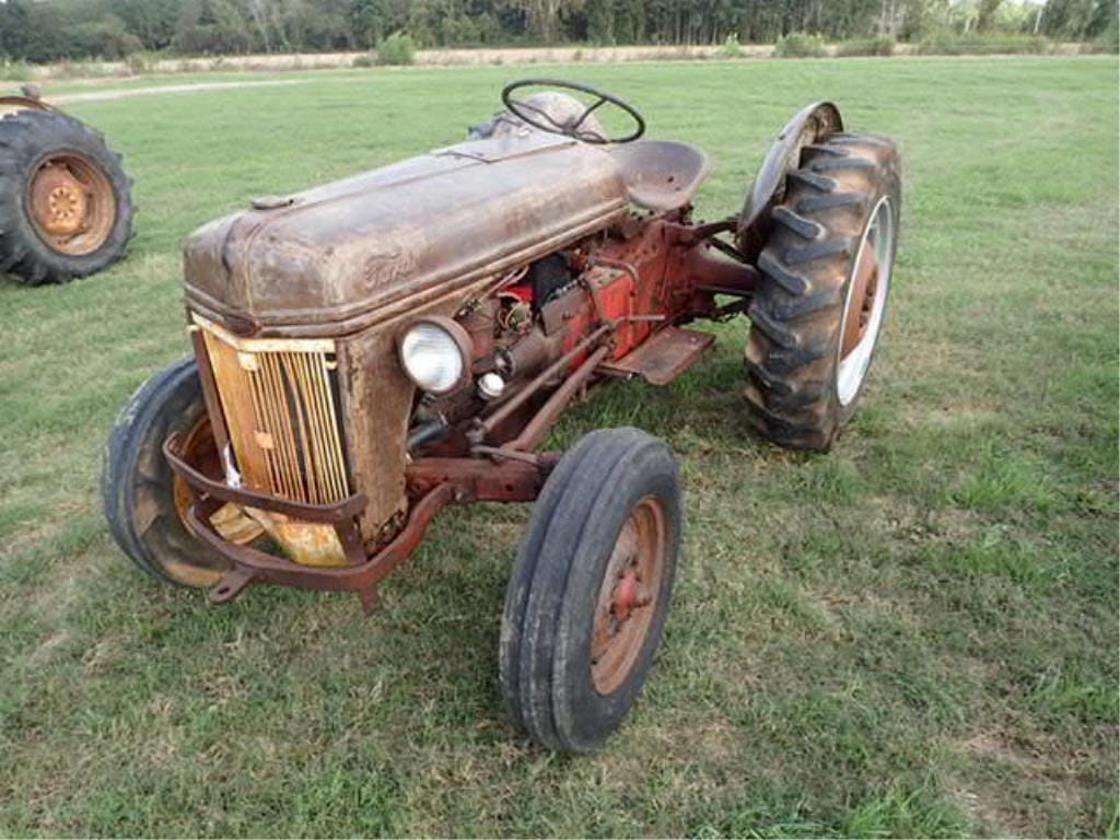 1952 Ford 8N Equipment Image0