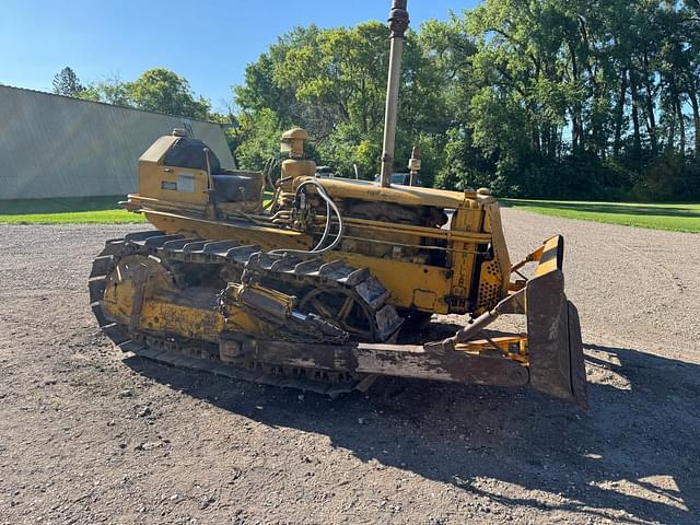 Image of Caterpillar D4 equipment image 3