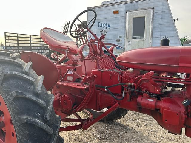 Image of Farmall Super C equipment image 4