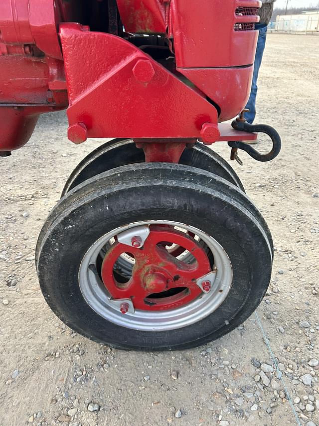 Image of Farmall Super C equipment image 2