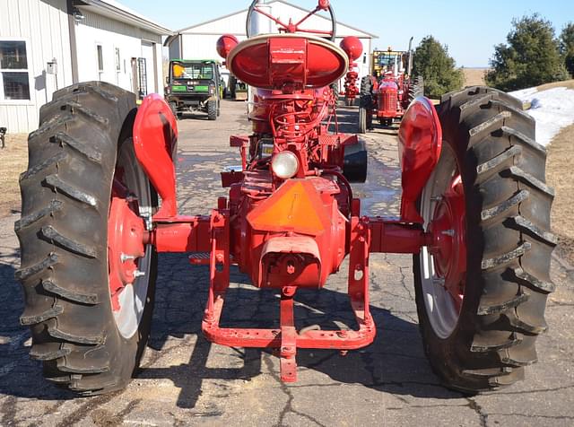 Image of Farmall Super M equipment image 4