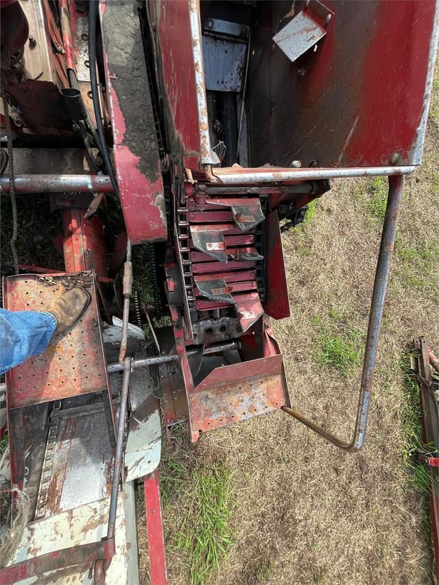Image of Farmall Super M equipment image 2