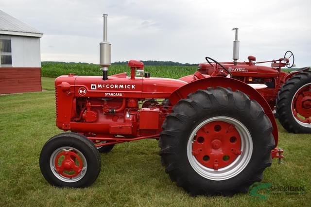 Image of McCormick-Deering W-4 equipment image 2