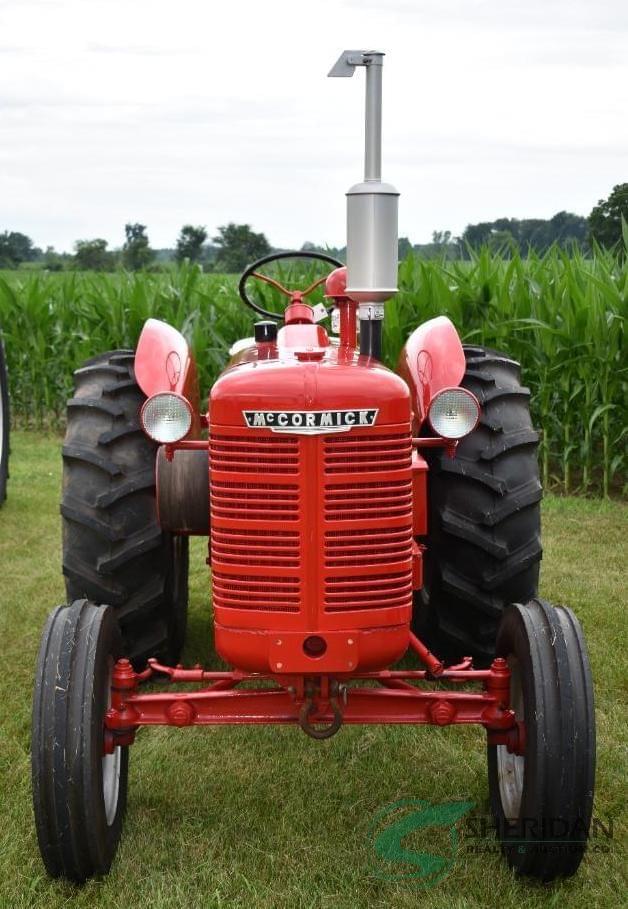 Image of McCormick-Deering W-4 equipment image 1