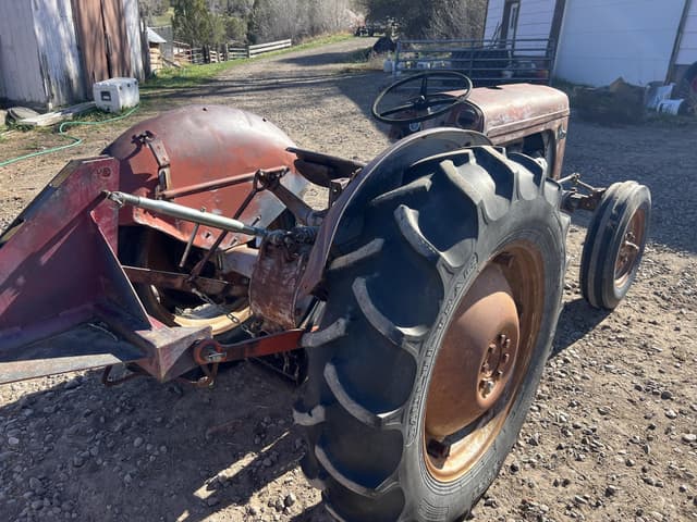 Image of Massey Ferguson TO30 equipment image 4
