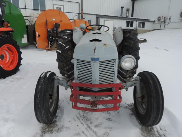 Image of Massey Ferguson TO30 equipment image 4