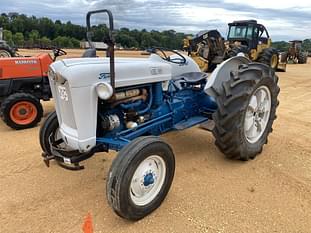 1952 Ford 800 Equipment Image0