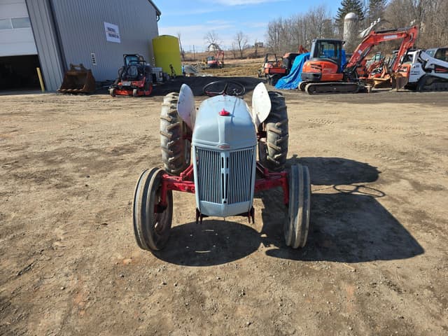Image of Ford 8N equipment image 2