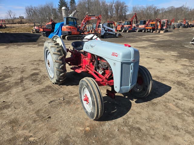 Image of Ford 8N equipment image 3