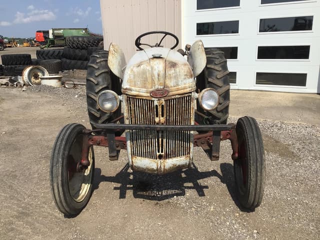 Image of Ford 8N equipment image 4