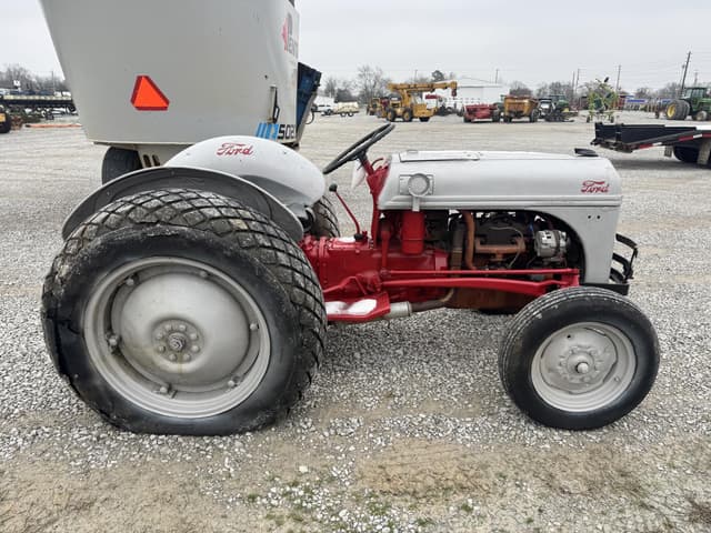 Image of Ford 8N equipment image 4