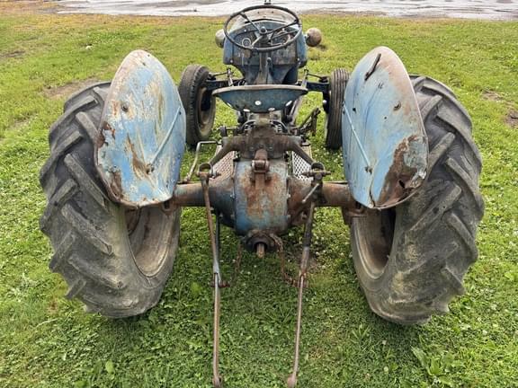 Image of Ford 8N equipment image 1