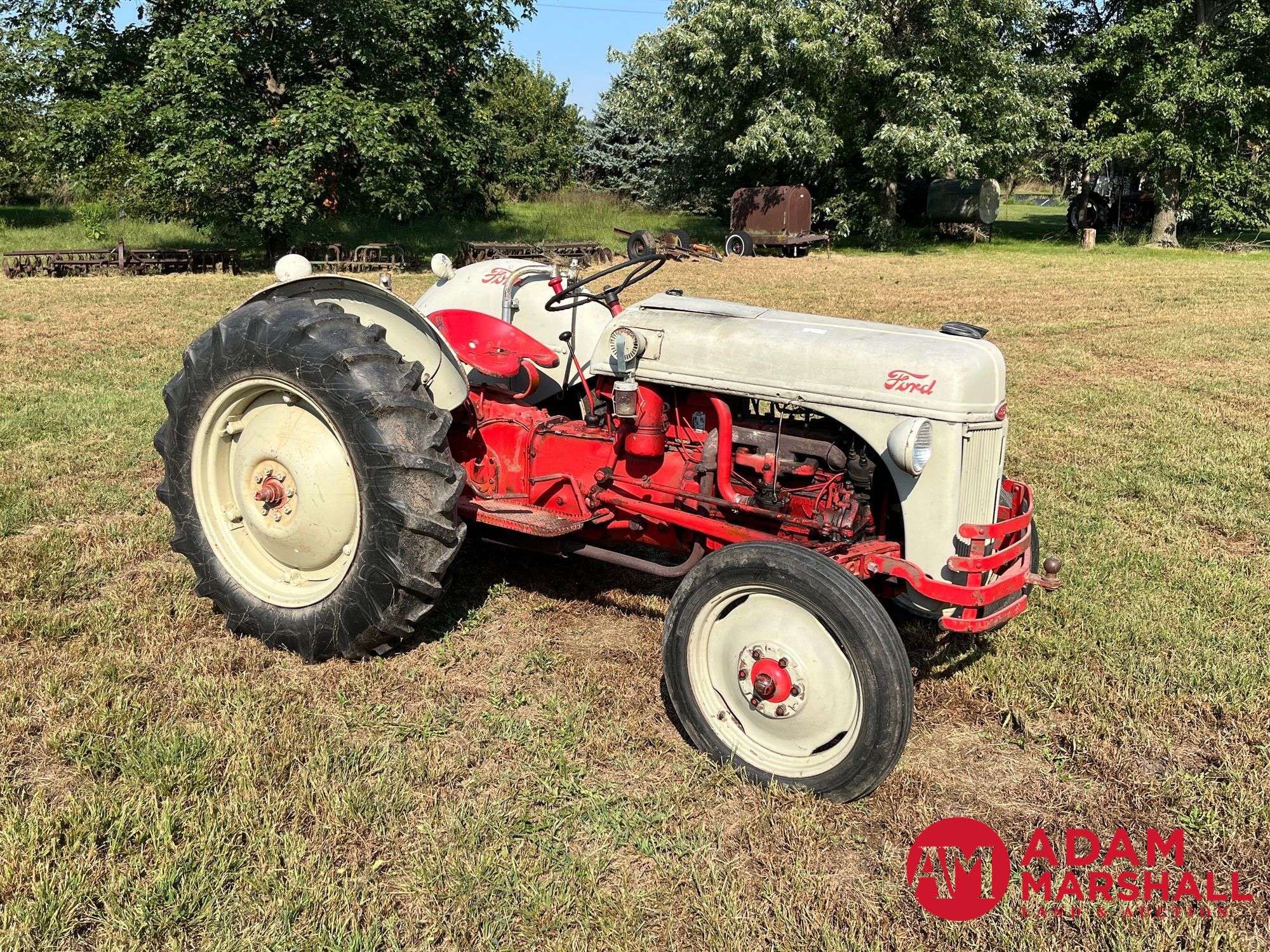 1952 Ford 8N Equipment Image0
