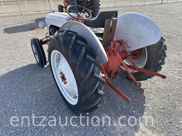 Image of Ford 8N equipment image 3