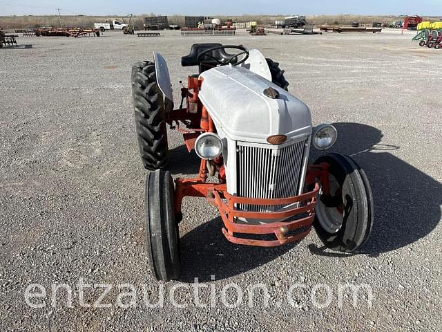 Image of Ford 8N equipment image 1