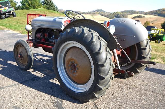 Image of Ford 8N equipment image 4