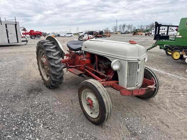 Image of Ford 8N equipment image 3