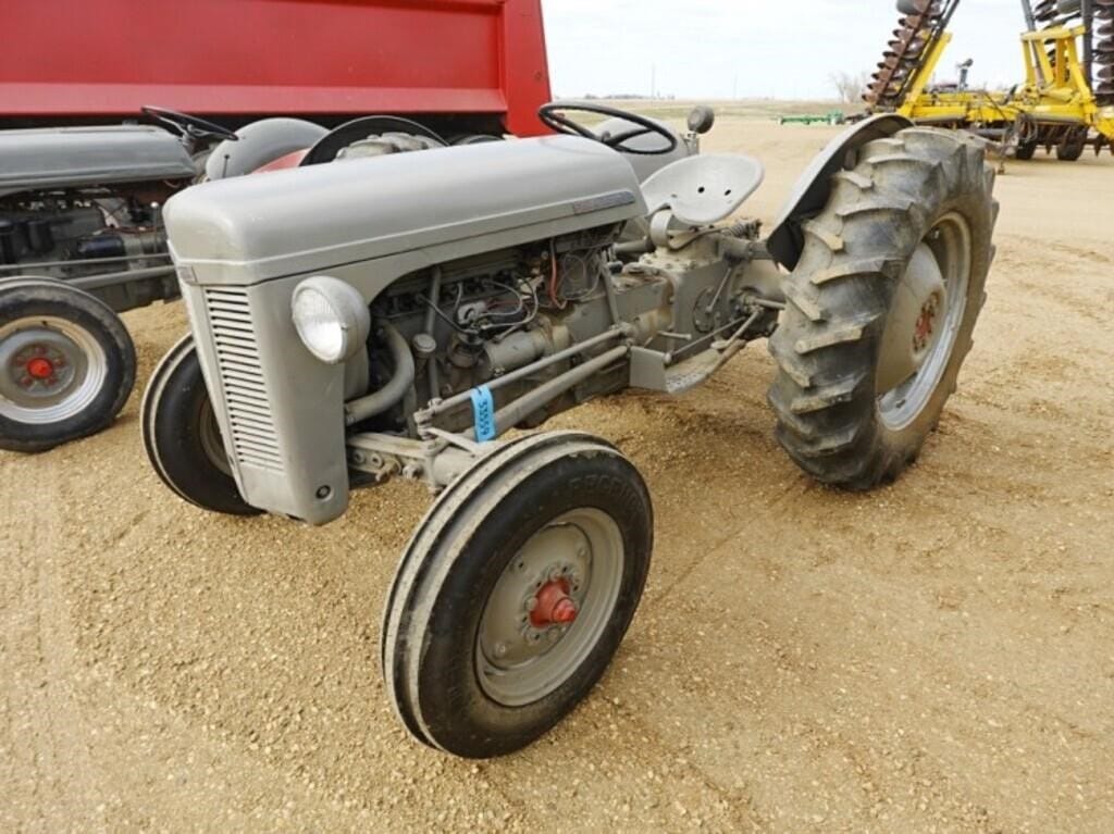 1952 Ferguson TO-30 Equipment Image0